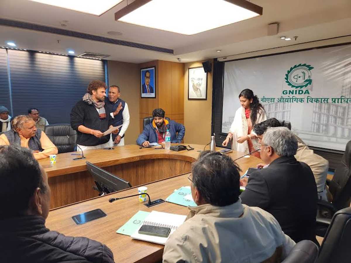 आबादी और लीजबैक को लेकर किसानों ने सीईओ की जवाबी बैठक